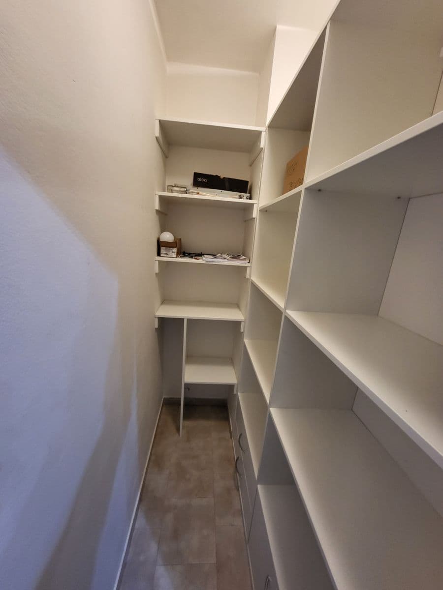 1 bedroom with open-plan kitchen flat to rent, 64 m², Štichova, Prague, Prague 1 bedroom with open-plan kitchen flat to rent, 64 m², Štichova, Prague, Prague