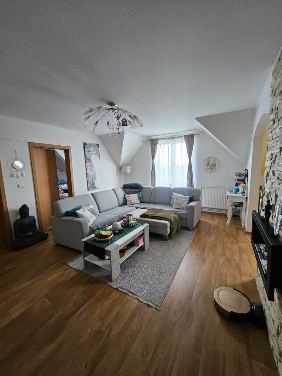 2 bedroom with open-plan kitchen flat to rent, 72 m², Průběžná, Nupaky, Středočeský Region 2 bedroom with open-plan kitchen flat to rent, 72 m², Průběžná, Nupaky, Středočeský Region