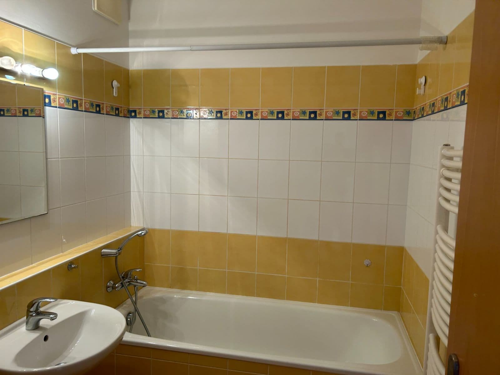 1 bedroom with open-plan kitchen flat to rent, 42 m², Neumannova, Prague, Prague 1 bedroom with open-plan kitchen flat to rent, 42 m², Neumannova, Prague, Prague