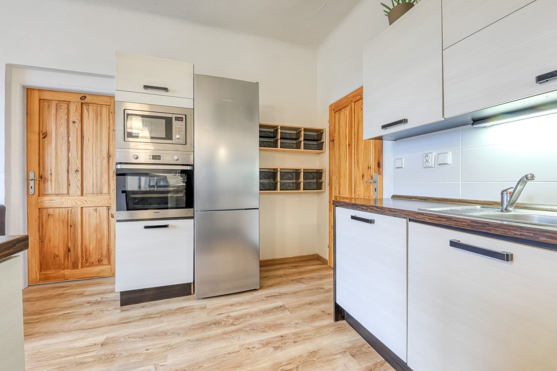 1 bedroom with open-plan kitchen flat to rent, 52 m², Edvarda Beneše, Plzeň, Plzeňský Region 1 bedroom with open-plan kitchen flat to rent, 52 m², Edvarda Beneše, Plzeň, Plzeňský Region