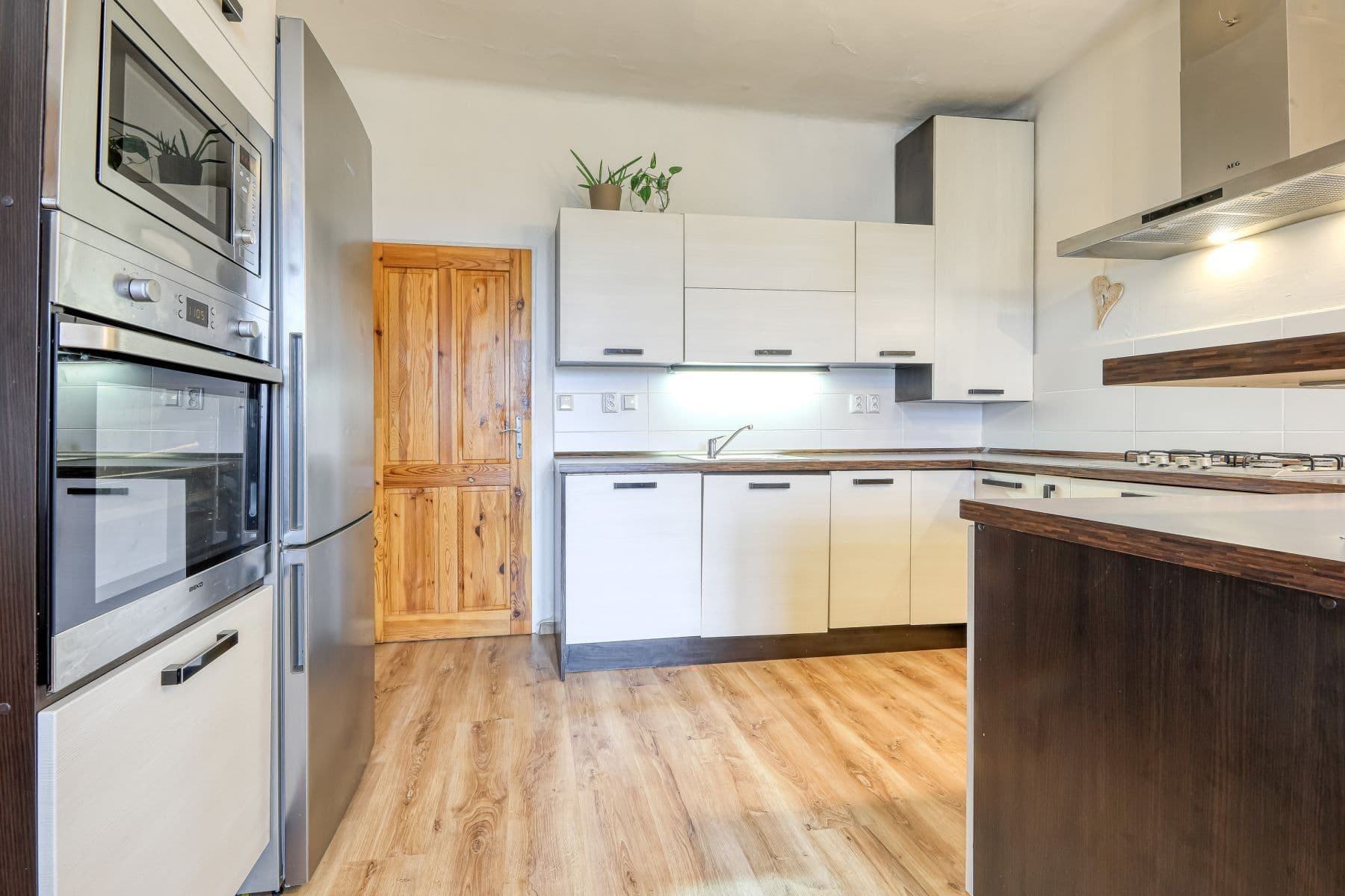 1 bedroom with open-plan kitchen flat to rent, 52 m², Edvarda Beneše, Plzeň, Plzeňský Region 1 bedroom with open-plan kitchen flat to rent, 52 m², Edvarda Beneše, Plzeň, Plzeňský Region