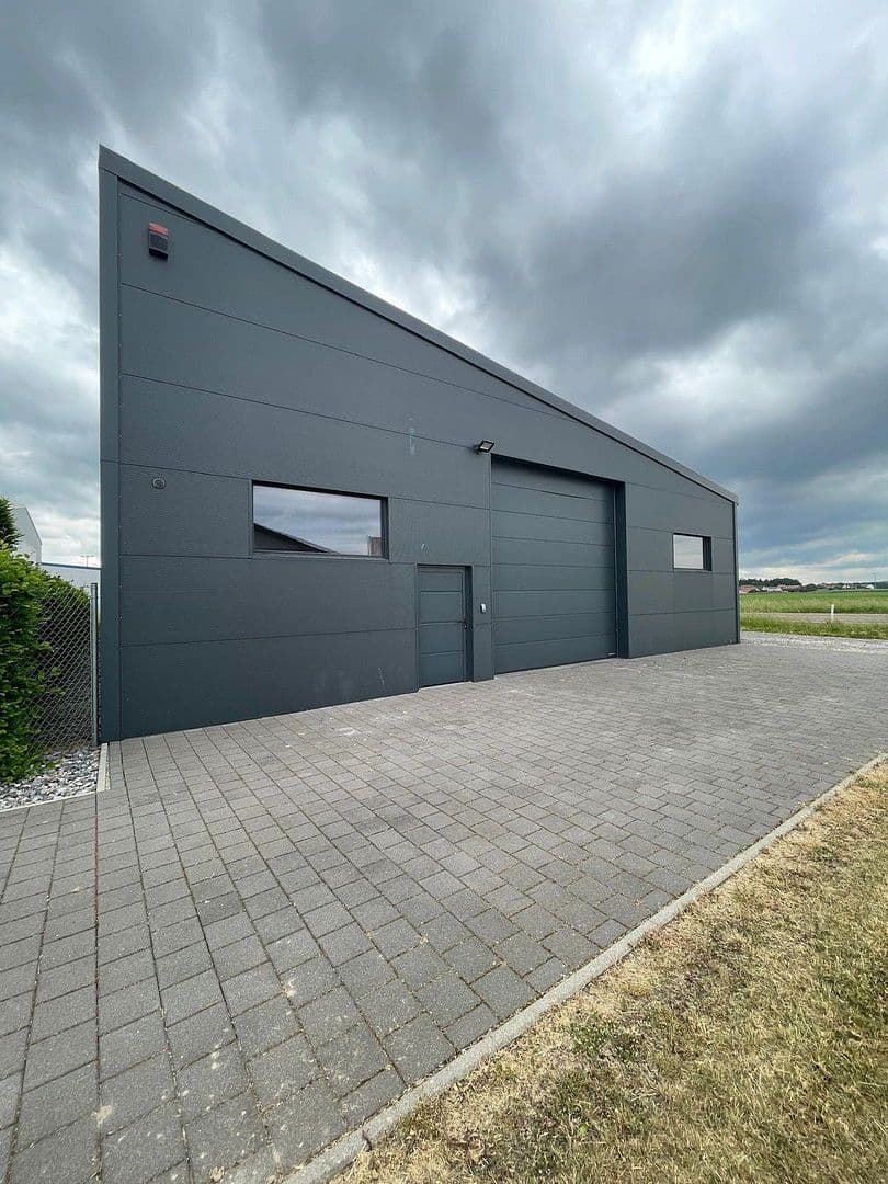 non-residential property to rent, 340 m², Gewerbebogen 11, Hemau, Bavaria non-residential property to rent, 340 m², Gewerbebogen 11, Hemau, Bavaria