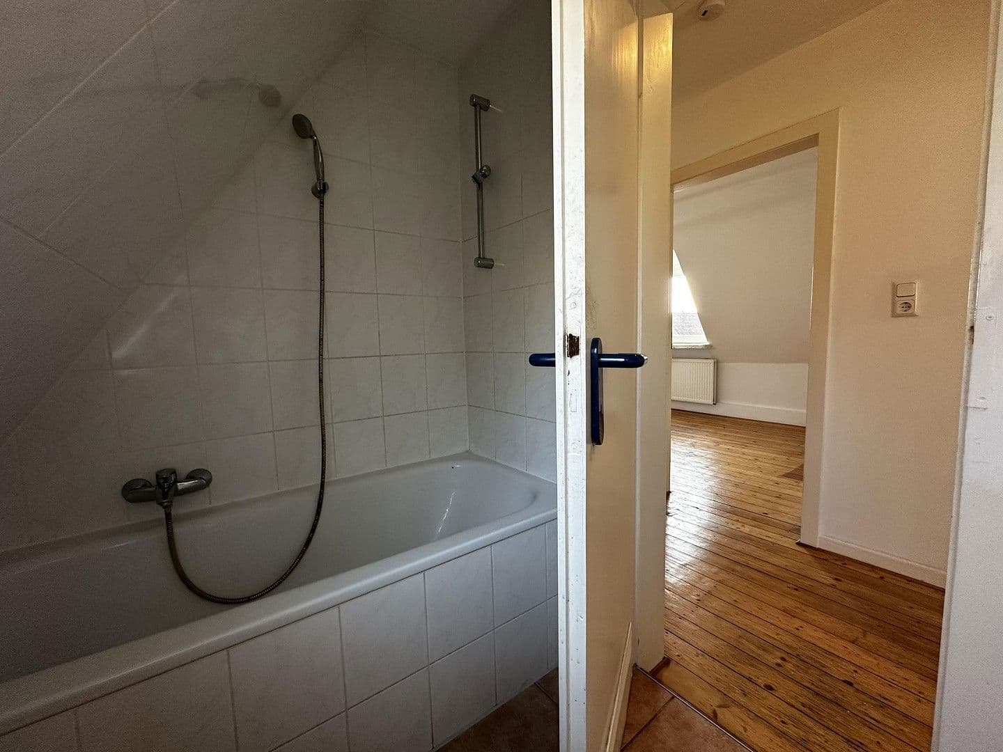 house for sale, 141 m², Am Feuerschlößchen 10, Bad Honnef, North Rhine-Westphalia house for sale, 141 m², Am Feuerschlößchen 10, Bad Honnef, North Rhine-Westphalia