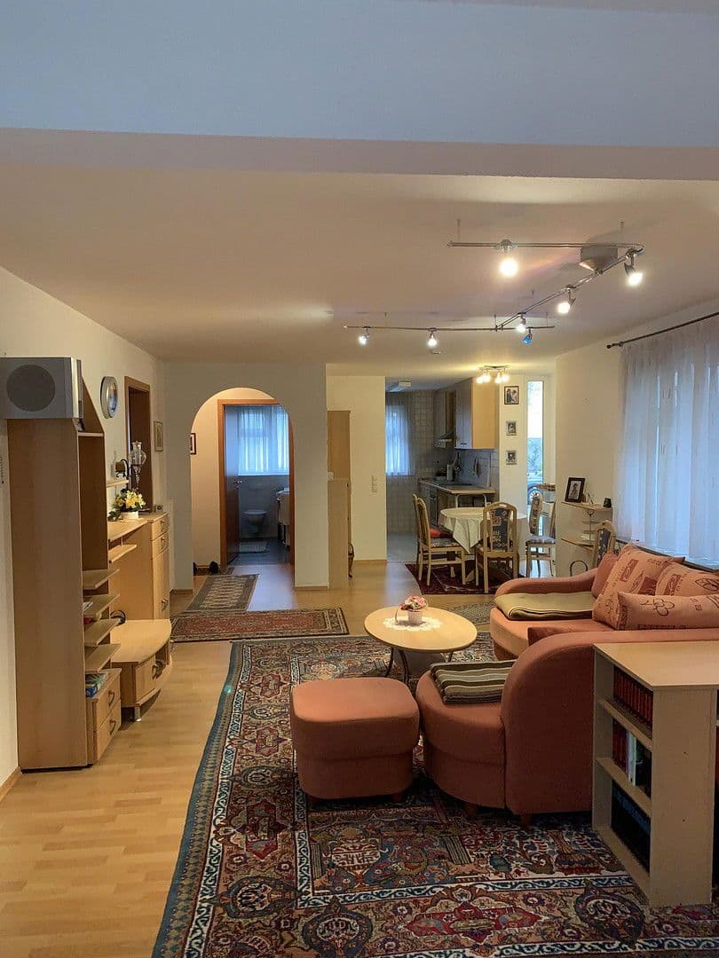 2 bedroom with open-plan kitchen flat to rent, 87 m², Nürtingen, Baden-Württemberg 2 bedroom with open-plan kitchen flat to rent, 87 m², Nürtingen, Baden-Württemberg