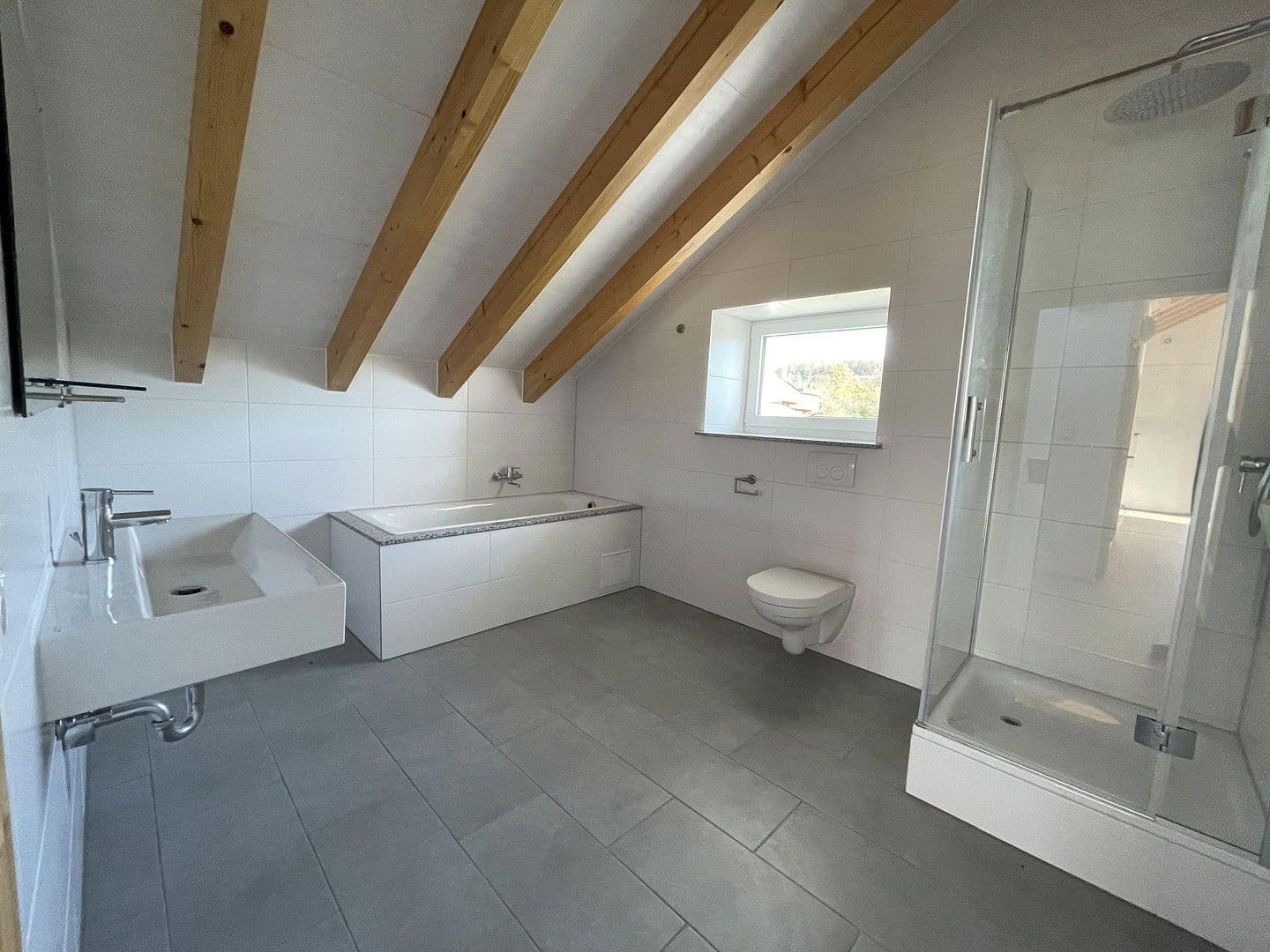 2 bedroom with open-plan kitchen flat to rent, 90 m², Frickenhausen, Baden-Württemberg 2 bedroom with open-plan kitchen flat to rent, 90 m², Frickenhausen, Baden-Württemberg