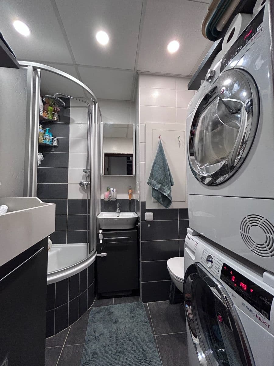 1 bedroom with open-plan kitchen flat for sale, 38 m², Bítovská, Prague, Prague 1 bedroom with open-plan kitchen flat for sale, 38 m², Bítovská, Prague, Prague