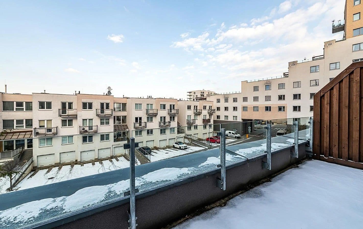 1 bedroom with open-plan kitchen flat for sale, 65 m², Silurská, Prague, Prague 1 bedroom with open-plan kitchen flat for sale, 65 m², Silurská, Prague, Prague