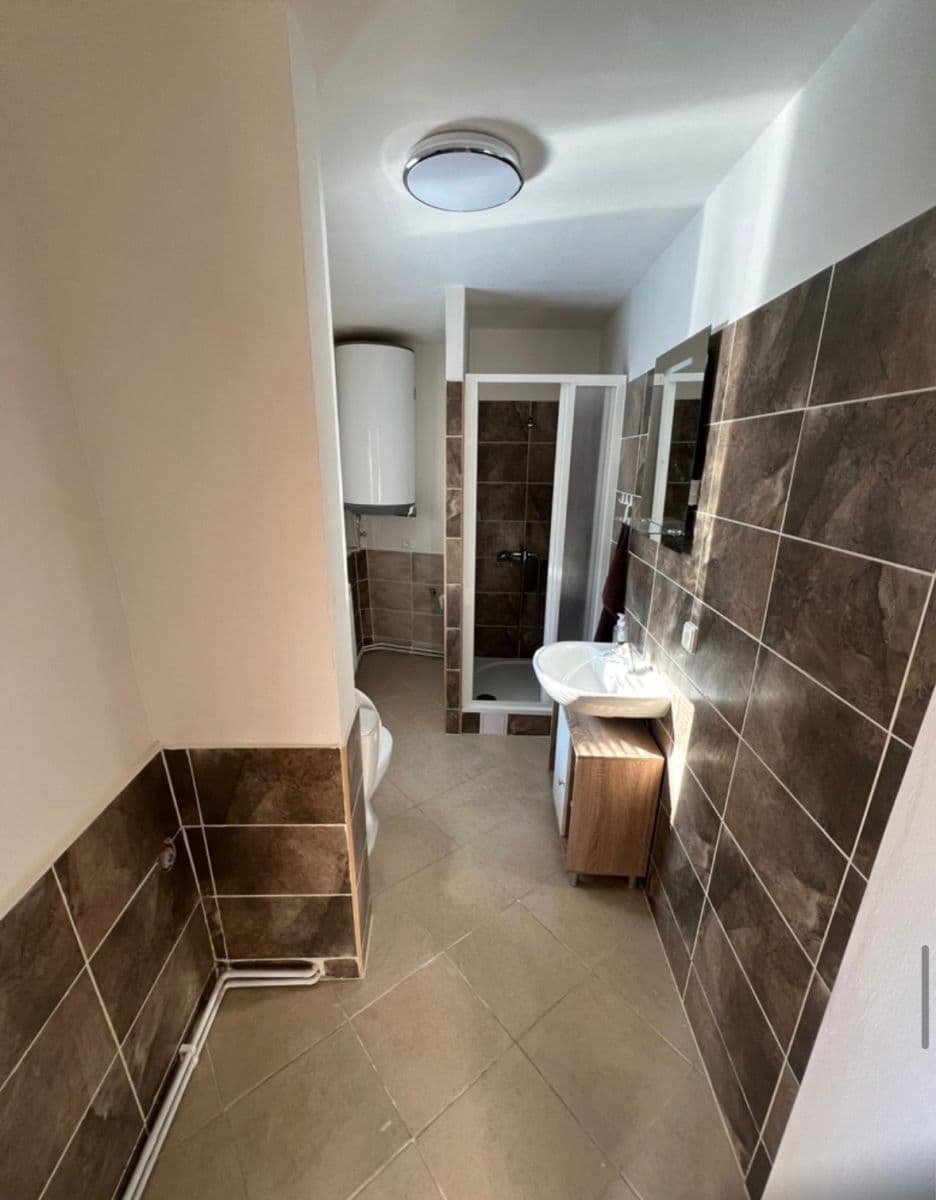 house to rent, 60 m², nám. Pod Martinem, Kostelec nad Labem, Středočeský Region house to rent, 60 m², nám. Pod Martinem, Kostelec nad Labem, Středočeský Region