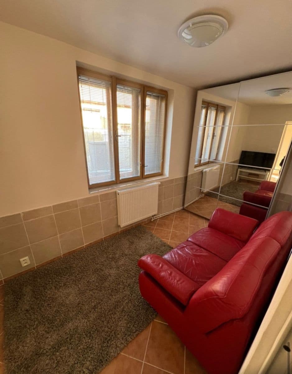 house to rent, 60 m², nám. Pod Martinem, Kostelec nad Labem, Středočeský Region house to rent, 60 m², nám. Pod Martinem, Kostelec nad Labem, Středočeský Region