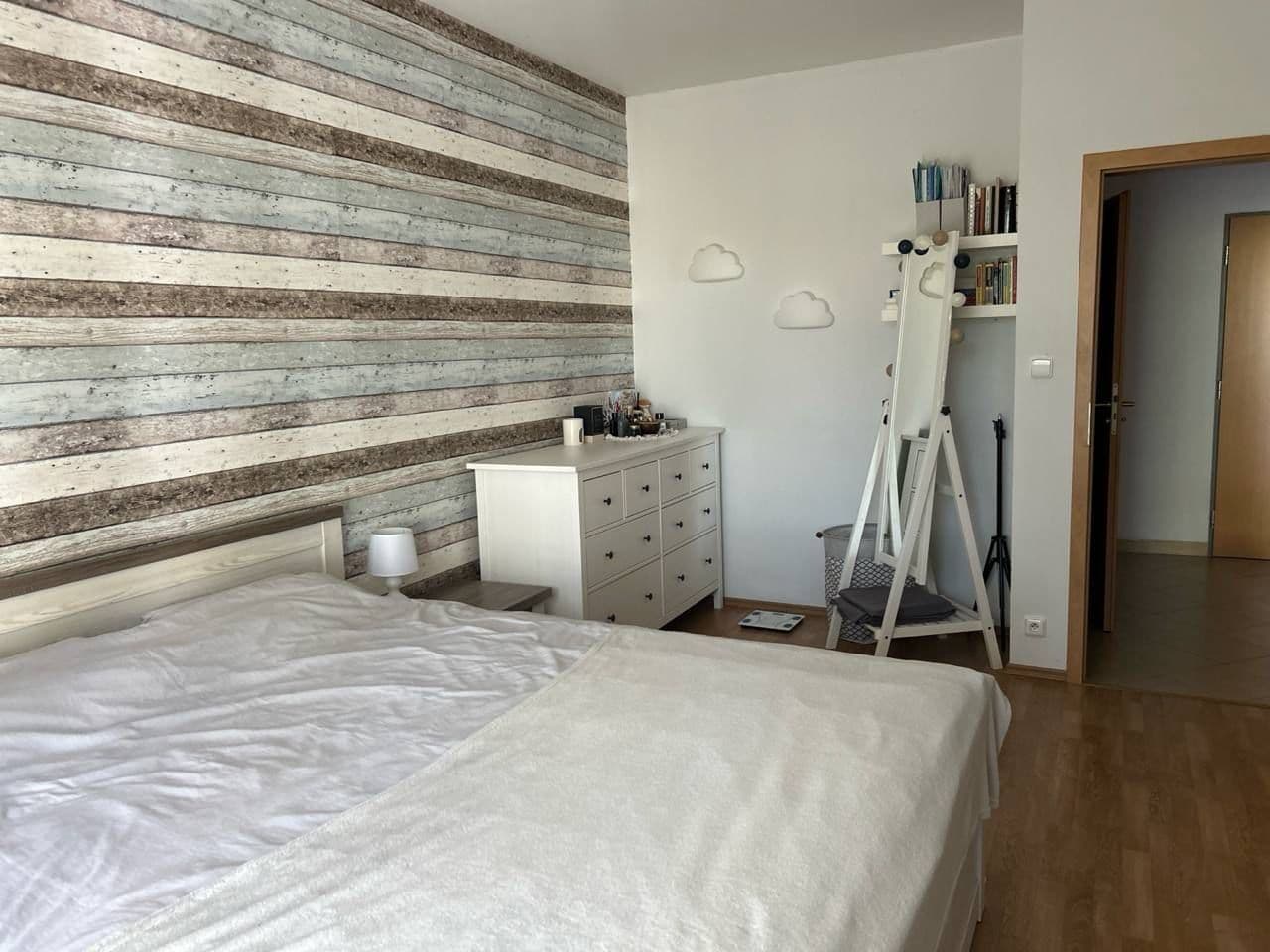 1 bedroom with open-plan kitchen flat to rent, 56 m², Chlebovická, Prague, Prague 1 bedroom with open-plan kitchen flat to rent, 56 m², Chlebovická, Prague, Prague