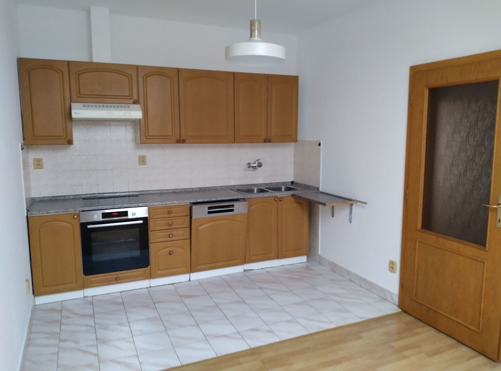 3 bedroom flat to rent, 100 m², Neklanova, Prague, Prague 3 bedroom flat to rent, 100 m², Neklanova, Prague, Prague