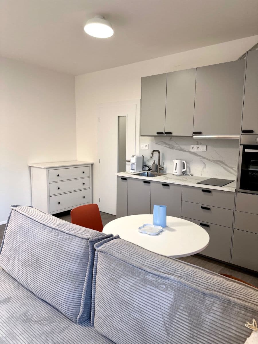 Studio flat to rent, 31 m², Nad Kolčavkou, Prague, Prague Studio flat to rent, 31 m², Nad Kolčavkou, Prague, Prague