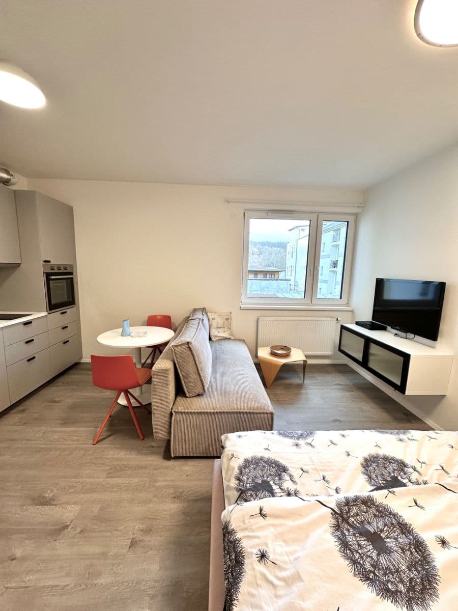 Studio flat to rent, 31 m², Nad Kolčavkou, Prague, Prague Studio flat to rent, 31 m², Nad Kolčavkou, Prague, Prague