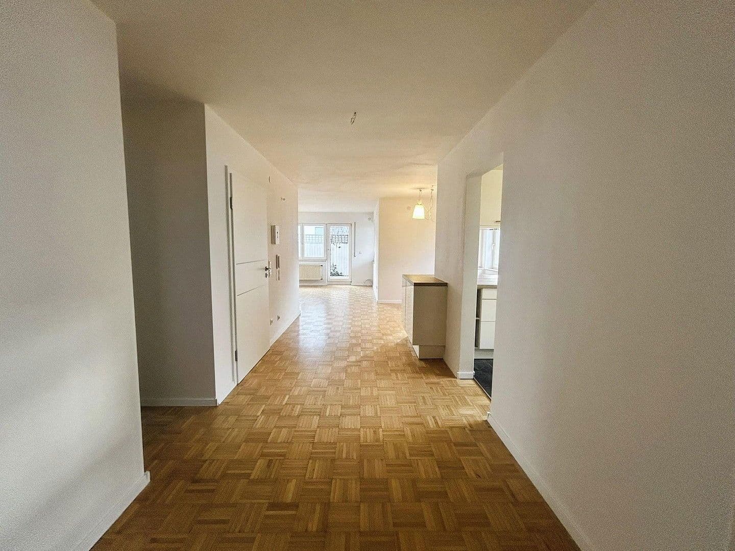 2 bedroom with open-plan kitchen flat to rent, 83 m², Laichingen, Baden-Württemberg 2 bedroom with open-plan kitchen flat to rent, 83 m², Laichingen, Baden-Württemberg