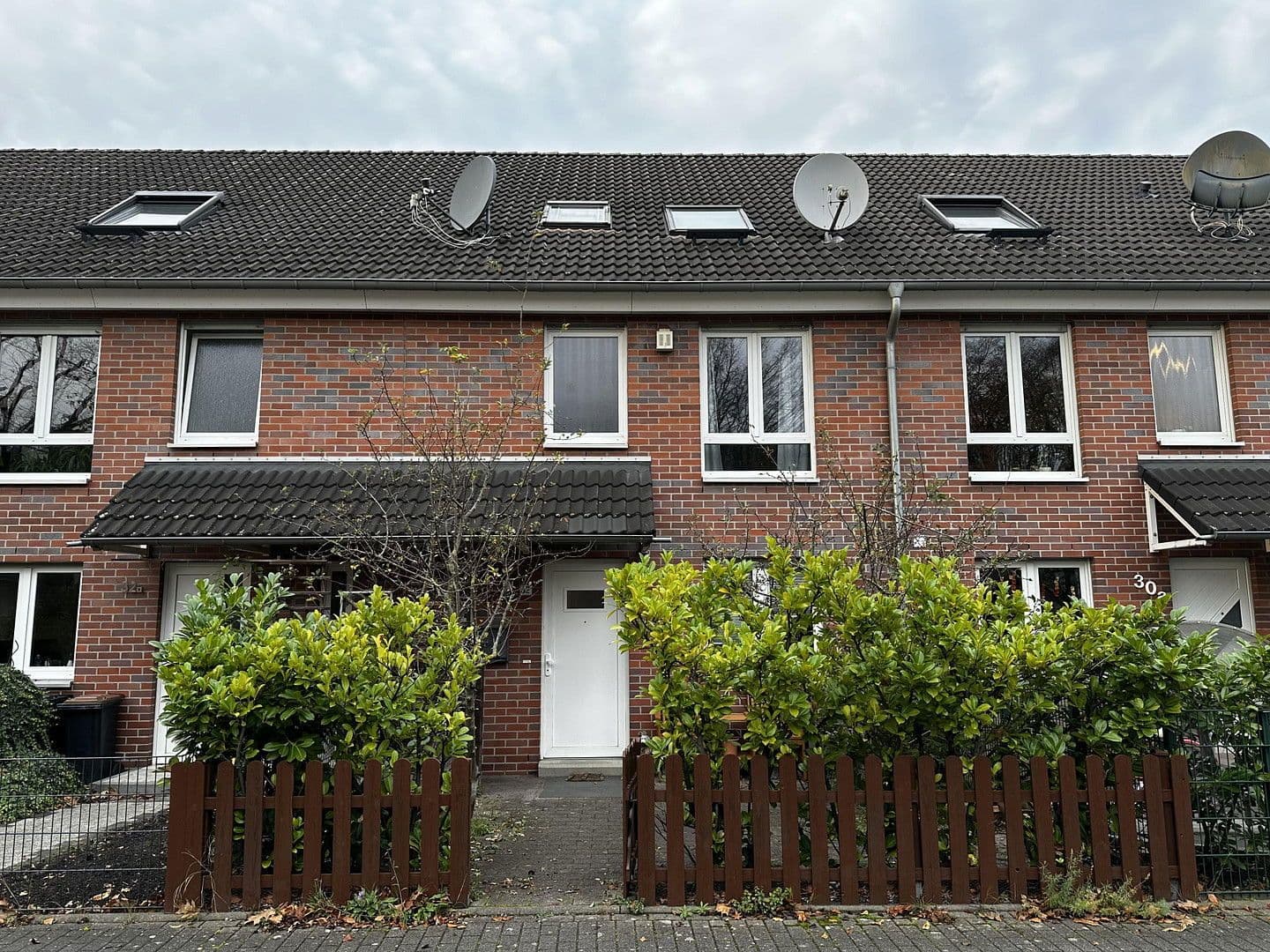 house to rent, 145 m², Franz-Raveaux-Straße 32, Köln, North Rhine-Westphalia house to rent, 145 m², Franz-Raveaux-Straße 32, Köln, North Rhine-Westphalia