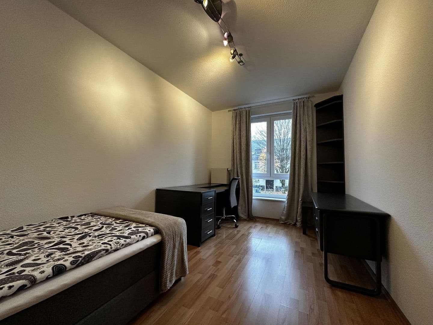 house to rent, 145 m², Franz-Raveaux-Straße 32, Köln, North Rhine-Westphalia house to rent, 145 m², Franz-Raveaux-Straße 32, Köln, North Rhine-Westphalia