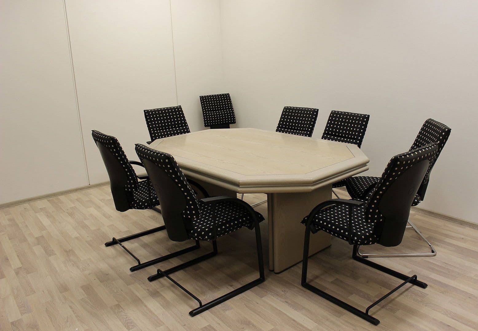 office to rent, 24 m², Brixenerstr. 8, Augsburg, Bavaria office to rent, 24 m², Brixenerstr. 8, Augsburg, Bavaria