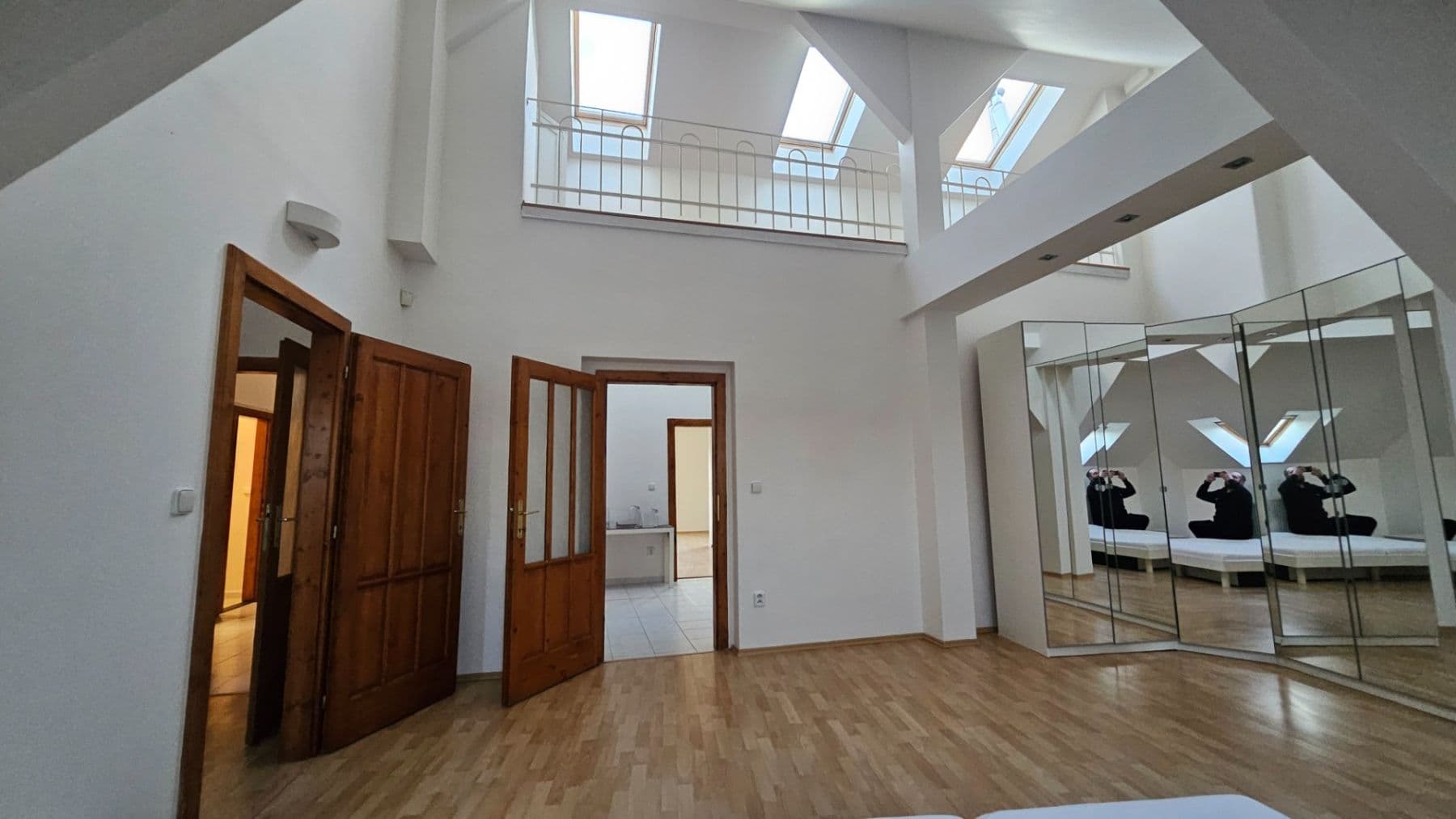 4 bedroom flat to rent, 180 m², Škroupovo náměstí, Prague, Prague 4 bedroom flat to rent, 180 m², Škroupovo náměstí, Prague, Prague