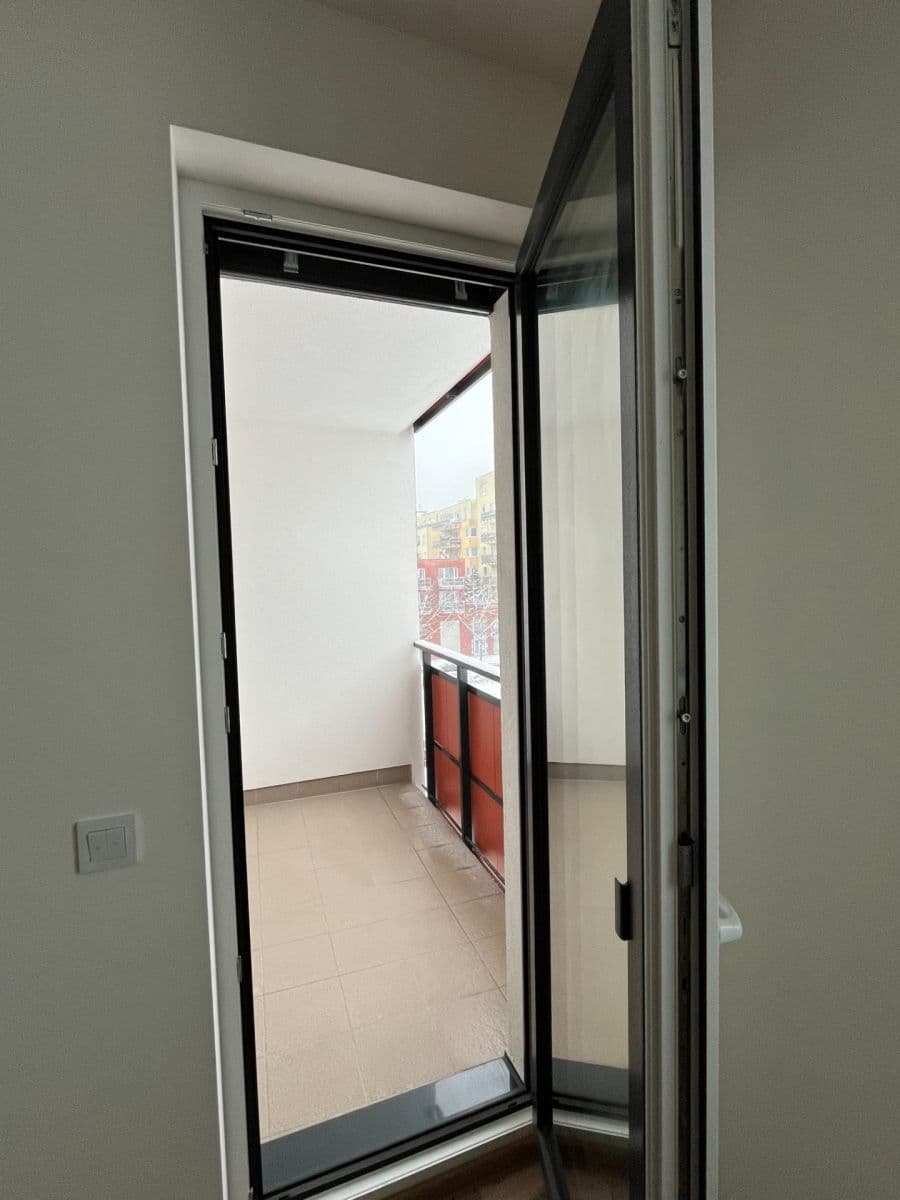 1 bedroom with open-plan kitchen flat to rent, 42 m², Fabiánové, Prague, Prague 1 bedroom with open-plan kitchen flat to rent, 42 m², Fabiánové, Prague, Prague