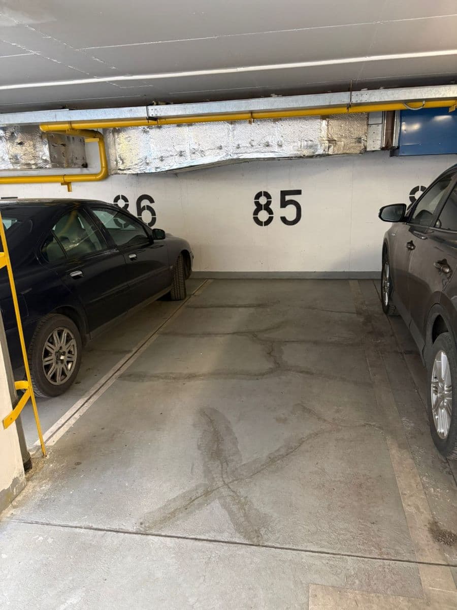 garage to rent, 10 m², Jeseniova, Prague, Prague garage to rent, 10 m², Jeseniova, Prague, Prague