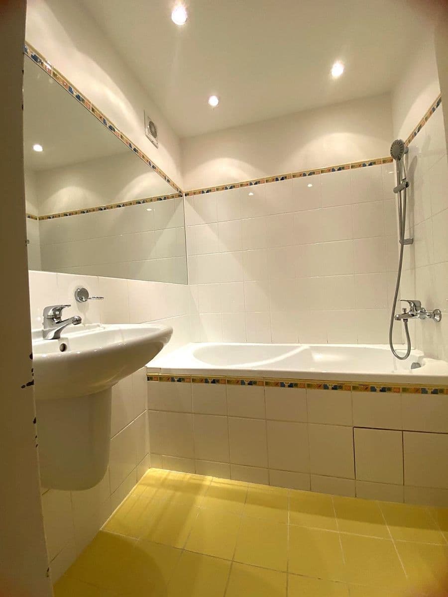 2 bedroom with open-plan kitchen flat for sale, 76 m², Golfová, Prague, Prague 2 bedroom with open-plan kitchen flat for sale, 76 m², Golfová, Prague, Prague