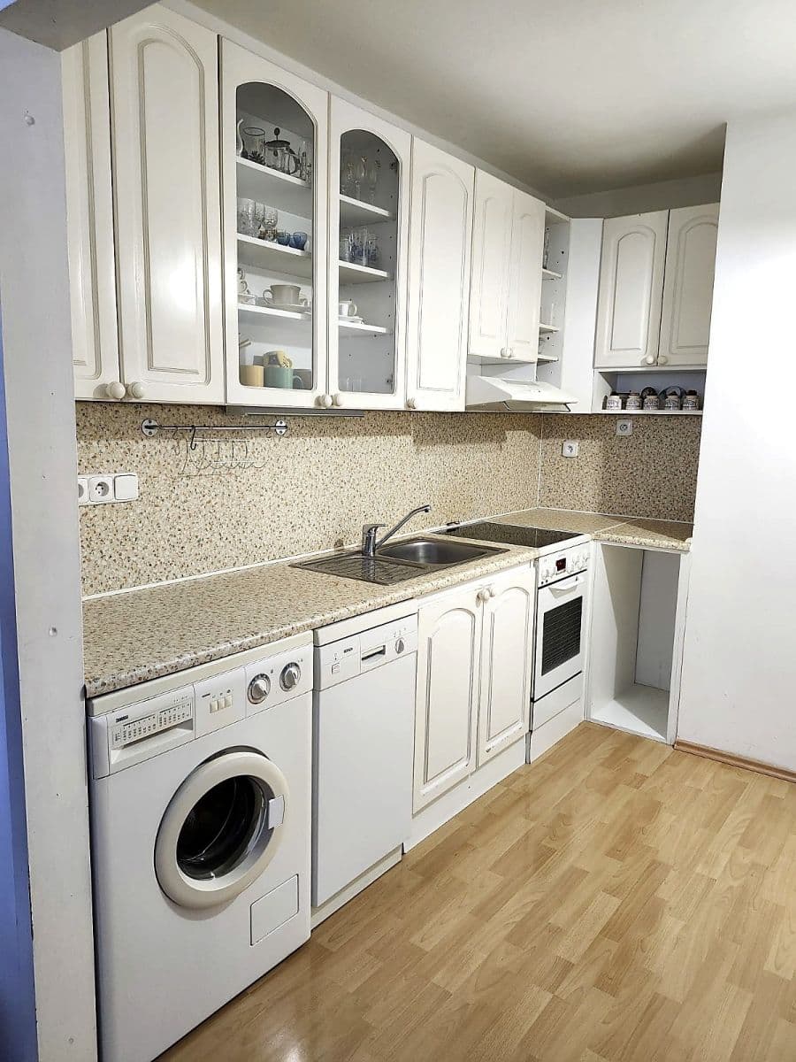 2 bedroom with open-plan kitchen flat for sale, 76 m², Golfová, Prague, Prague 2 bedroom with open-plan kitchen flat for sale, 76 m², Golfová, Prague, Prague