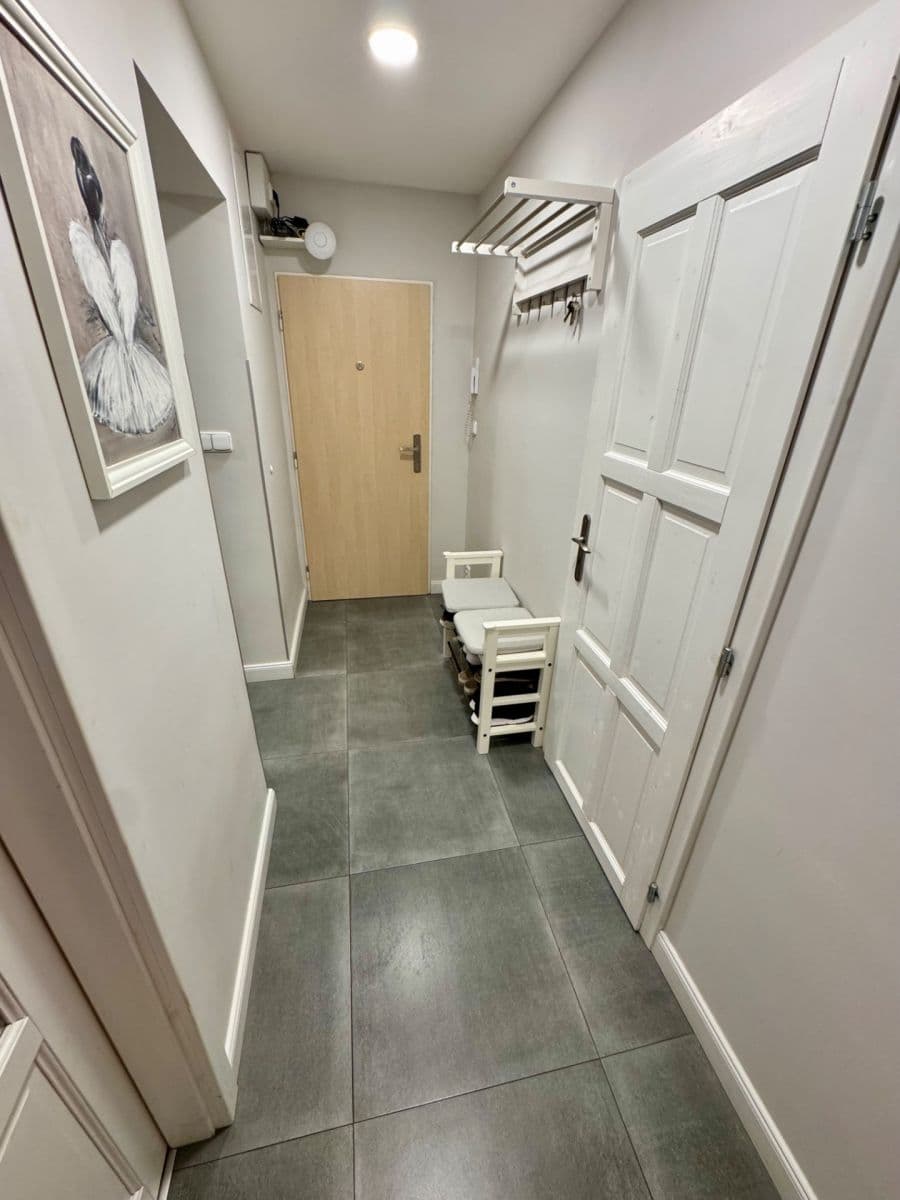 2 bedroom with open-plan kitchen flat to rent, 89 m², Záveská, Prague, Prague 2 bedroom with open-plan kitchen flat to rent, 89 m², Záveská, Prague, Prague