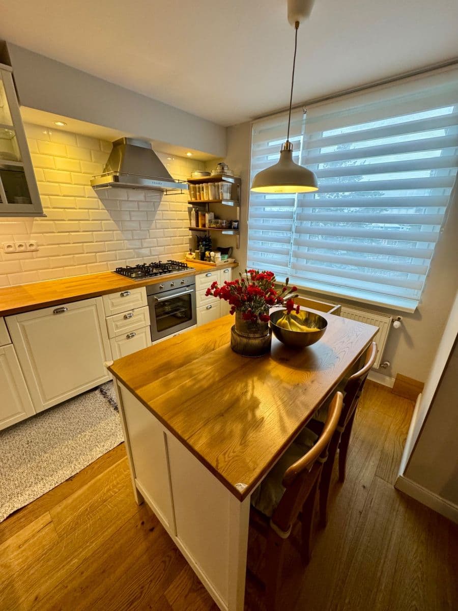 2 bedroom with open-plan kitchen flat to rent, 89 m², Záveská, Prague, Prague 2 bedroom with open-plan kitchen flat to rent, 89 m², Záveská, Prague, Prague