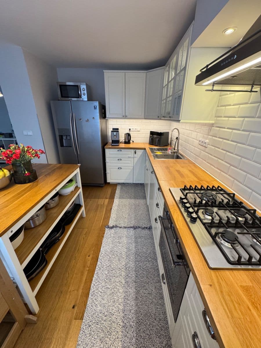 2 bedroom with open-plan kitchen flat to rent, 89 m², Záveská, Prague, Prague 2 bedroom with open-plan kitchen flat to rent, 89 m², Záveská, Prague, Prague