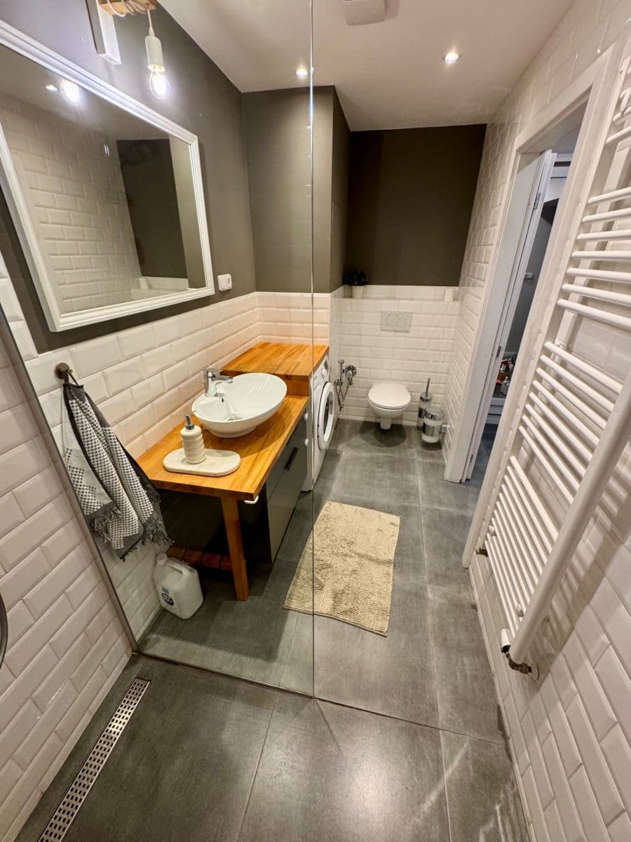 2 bedroom with open-plan kitchen flat to rent, 89 m², Záveská, Prague, Prague 2 bedroom with open-plan kitchen flat to rent, 89 m², Záveská, Prague, Prague