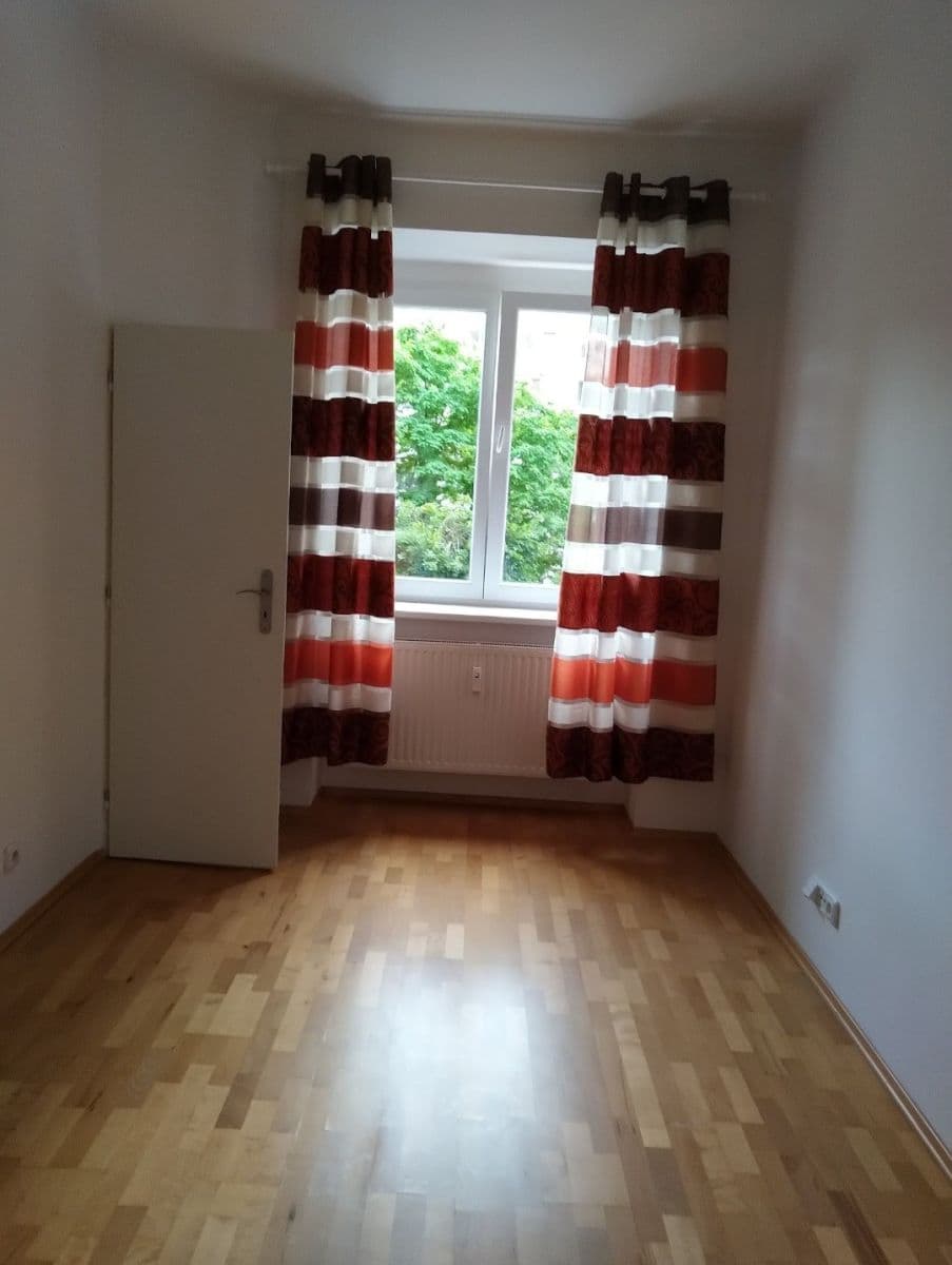 1 bedroom with open-plan kitchen flat for sale, 38 m², Plzeňská, Prague, Prague 1 bedroom with open-plan kitchen flat for sale, 38 m², Plzeňská, Prague, Prague