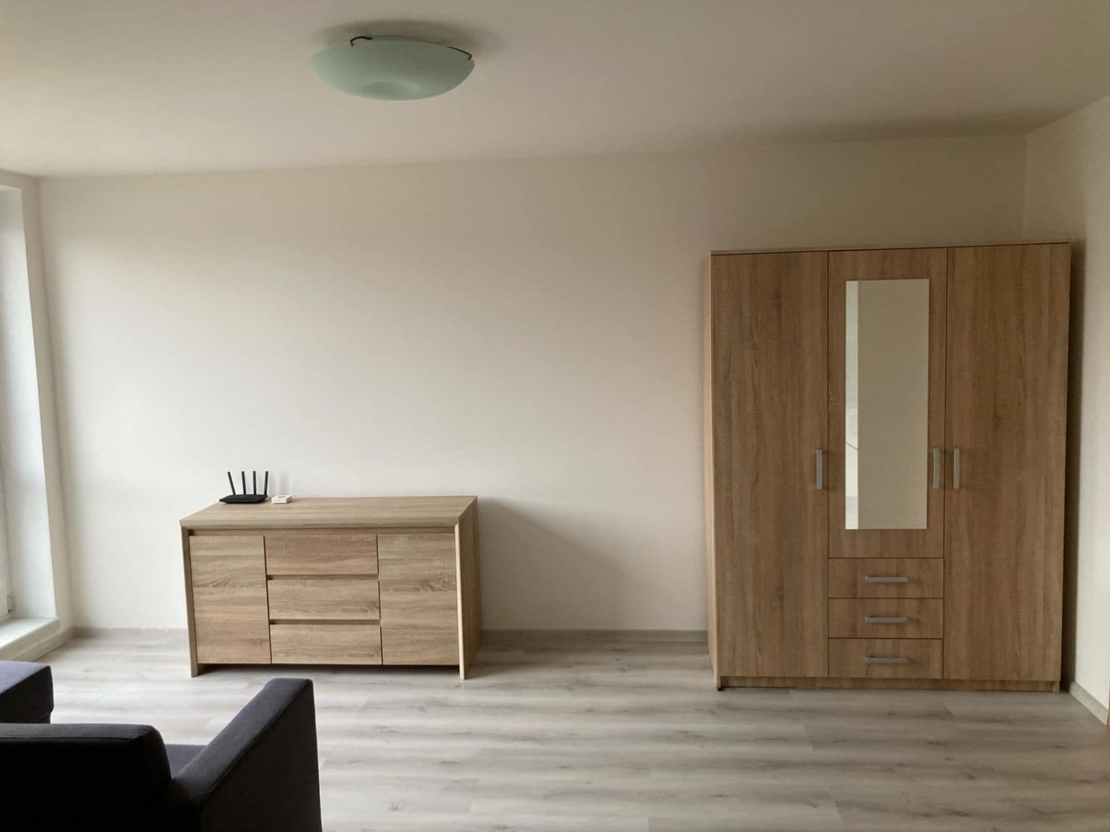 Studio flat to rent, 36 m², K Šátalce, Jesenice, Středočeský Region Studio flat to rent, 36 m², K Šátalce, Jesenice, Středočeský Region