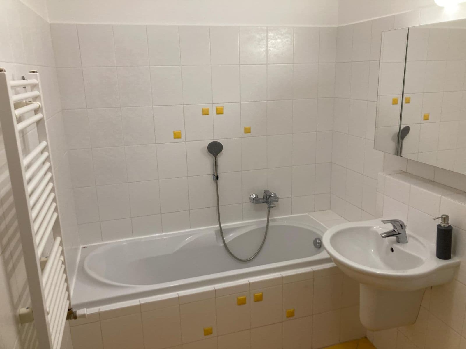 Studio flat to rent, 36 m², K Šátalce, Jesenice, Středočeský Region Studio flat to rent, 36 m², K Šátalce, Jesenice, Středočeský Region