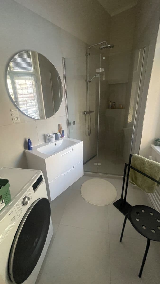 1 bedroom with open-plan kitchen flat to rent, 52 m², Bulharská, Prague, Prague 1 bedroom with open-plan kitchen flat to rent, 52 m², Bulharská, Prague, Prague