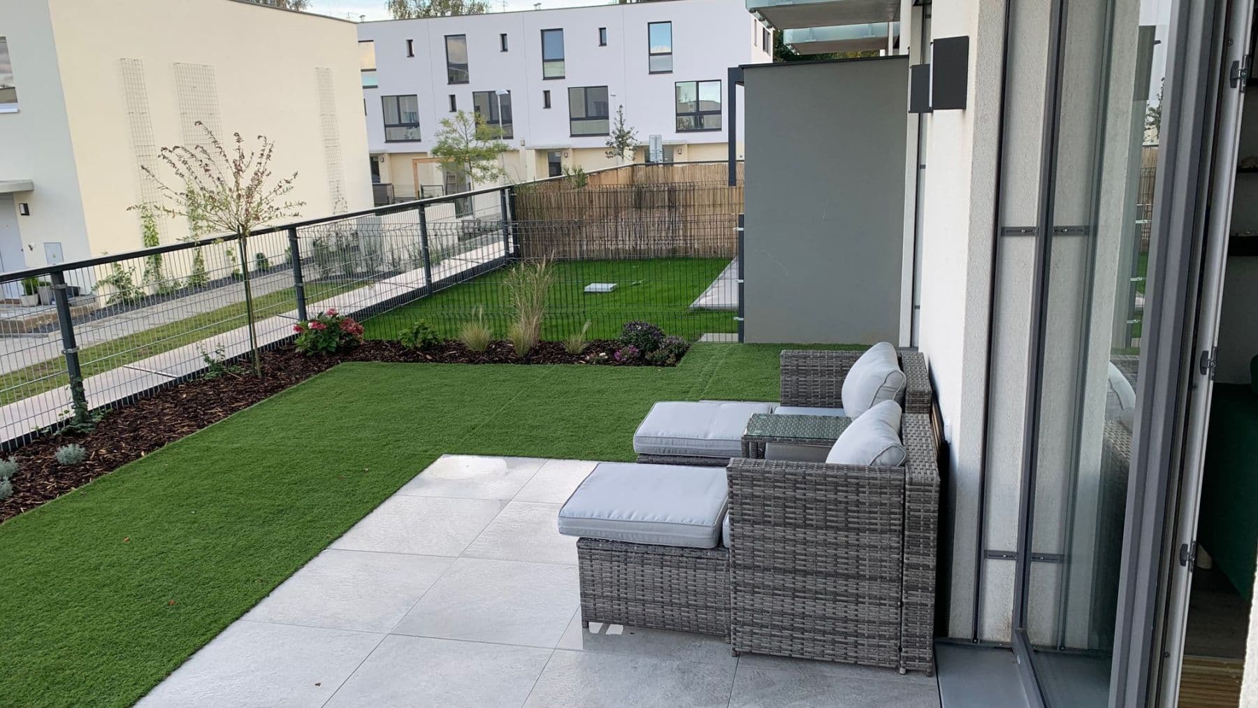 1 bedroom with open-plan kitchen flat to rent, 88 m², Křižanská, Prague, Prague 1 bedroom with open-plan kitchen flat to rent, 88 m², Křižanská, Prague, Prague