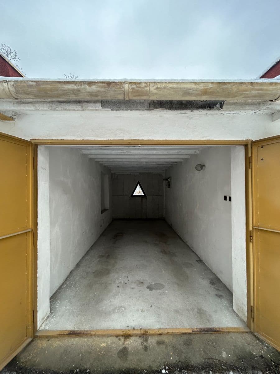 garage to rent, 18 m², Blansko, Jihomoravský Region garage to rent, 18 m², Blansko, Jihomoravský Region