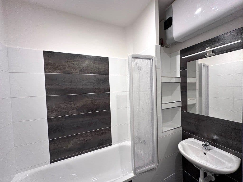 1 bedroom with open-plan kitchen flat for sale, 53 m², Ve Stínu, Prague, Prague 1 bedroom with open-plan kitchen flat for sale, 53 m², Ve Stínu, Prague, Prague