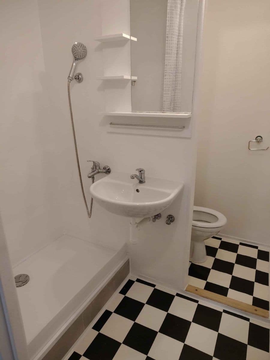 Studio flat to rent, 34 m², Uzbecká, Brno, Jihomoravský Region Studio flat to rent, 34 m², Uzbecká, Brno, Jihomoravský Region