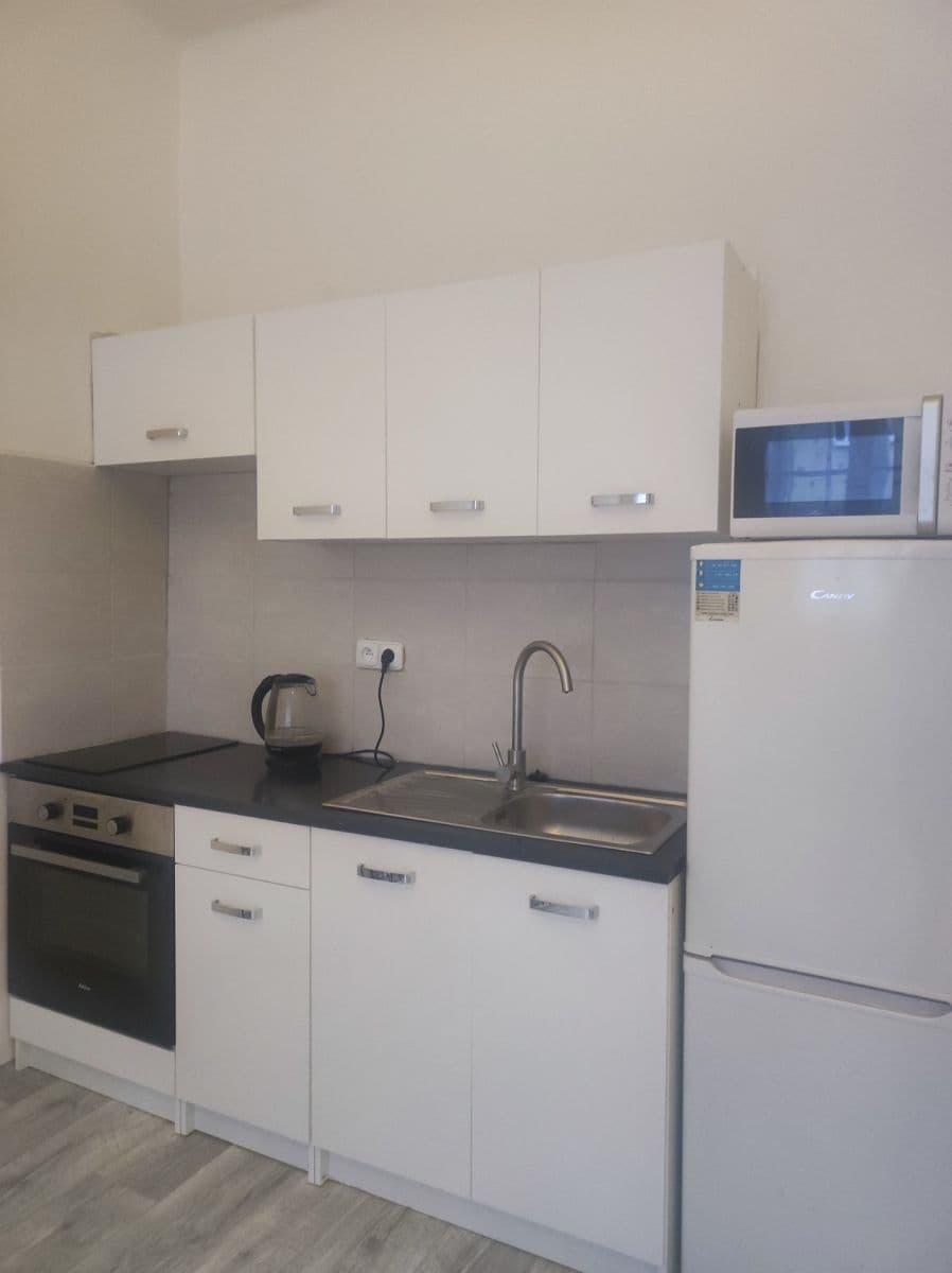 Studio flat to rent, 30 m², Záběhlická, Prague, Prague Studio flat to rent, 30 m², Záběhlická, Prague, Prague