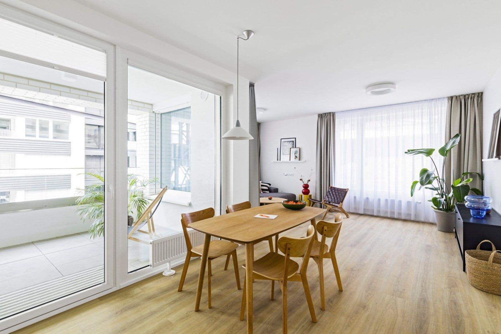 2 bedroom with open-plan kitchen flat to rent, 82 m², U Pergamenky, Prague, Prague 2 bedroom with open-plan kitchen flat to rent, 82 m², U Pergamenky, Prague, Prague