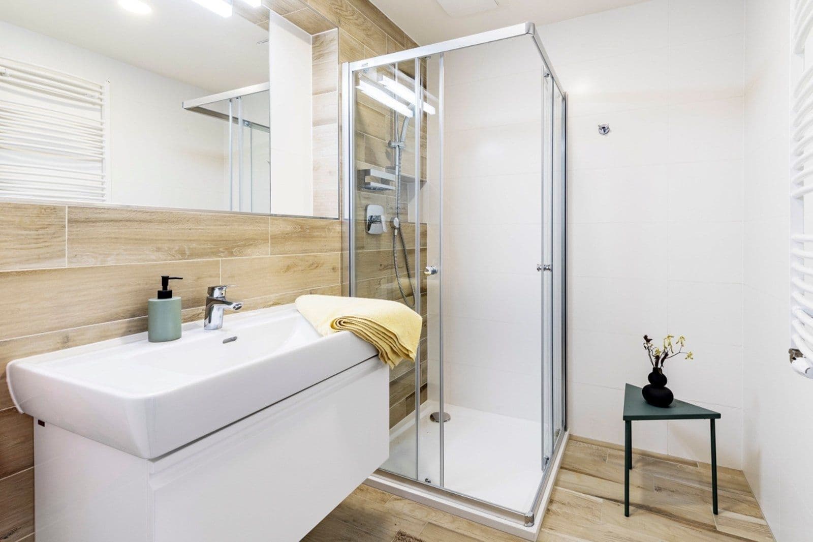 2 bedroom with open-plan kitchen flat to rent, 82 m², U Pergamenky, Prague, Prague 2 bedroom with open-plan kitchen flat to rent, 82 m², U Pergamenky, Prague, Prague