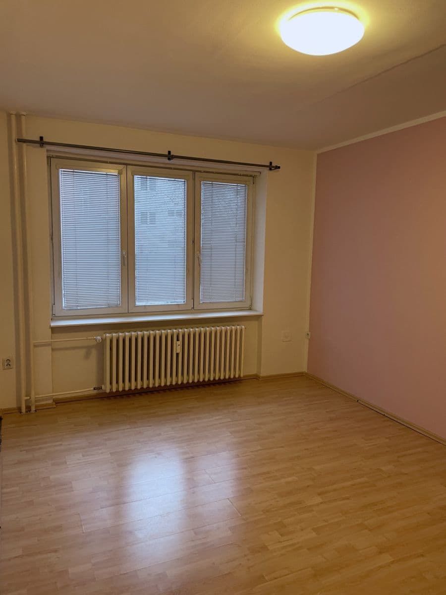 Studio flat to rent, 27 m², Renneská třída, Brno, Jihomoravský Region Studio flat to rent, 27 m², Renneská třída, Brno, Jihomoravský Region