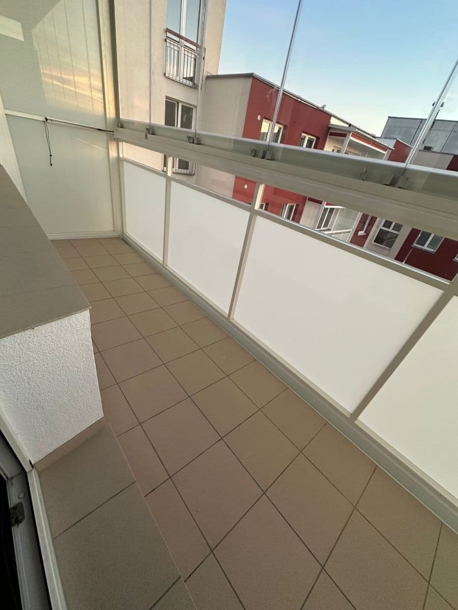 3 bedroom flat to rent, 72 m², Bořetická, Brno, Jihomoravský Region 3 bedroom flat to rent, 72 m², Bořetická, Brno, Jihomoravský Region