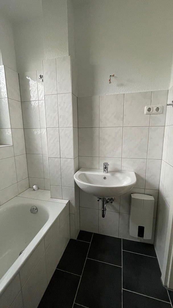 3 bedroom flat to rent, 65 m², Duisburg, North Rhine-Westphalia 3 bedroom flat to rent, 65 m², Duisburg, North Rhine-Westphalia