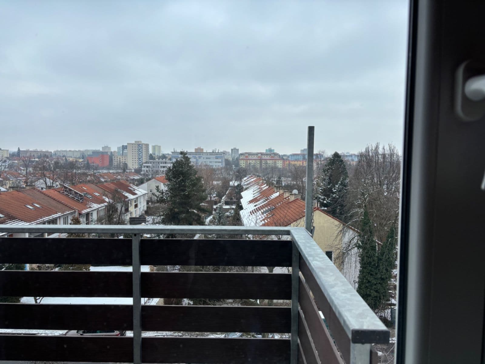 3 bedroom flat to rent, 77 m², Černokostelecká, Prague, Prague 3 bedroom flat to rent, 77 m², Černokostelecká, Prague, Prague