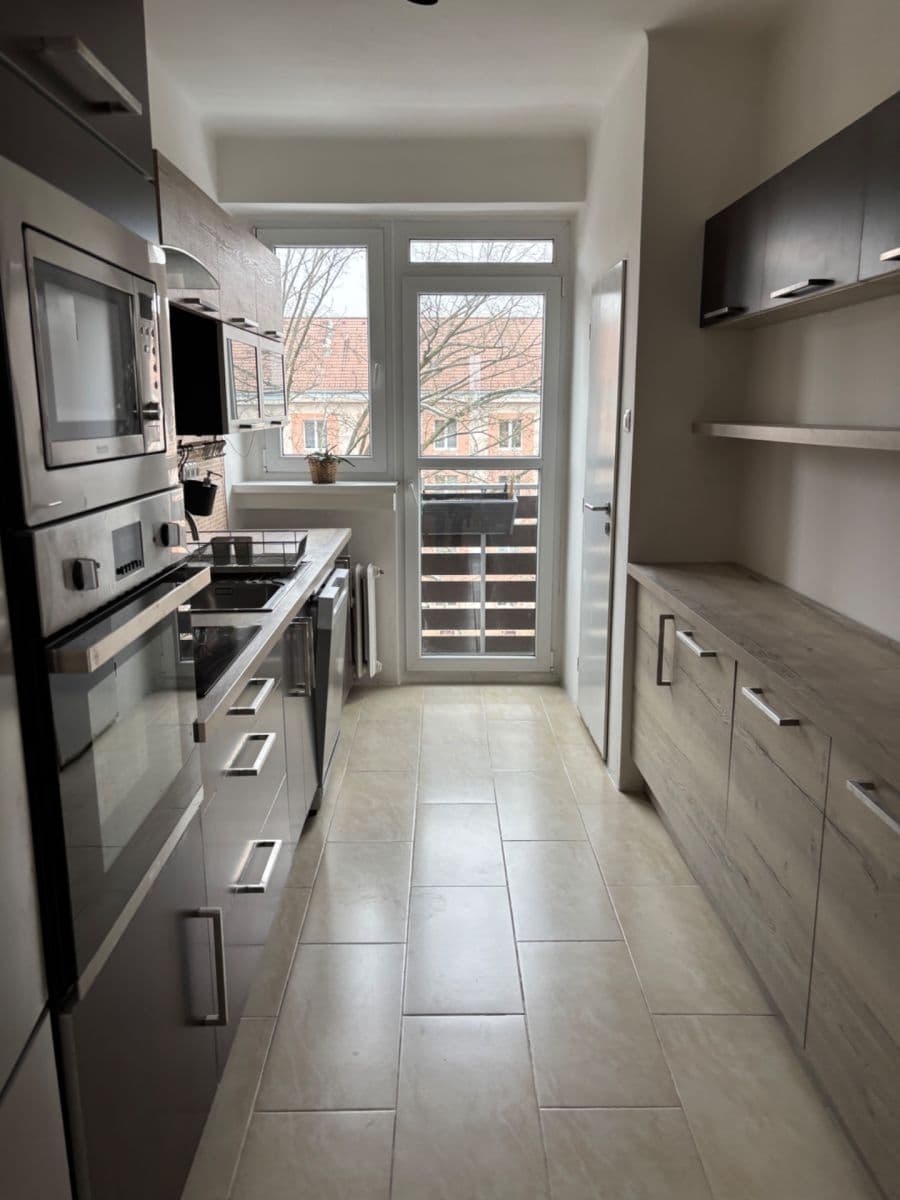 3 bedroom flat to rent, 77 m², Černokostelecká, Prague, Prague 3 bedroom flat to rent, 77 m², Černokostelecká, Prague, Prague