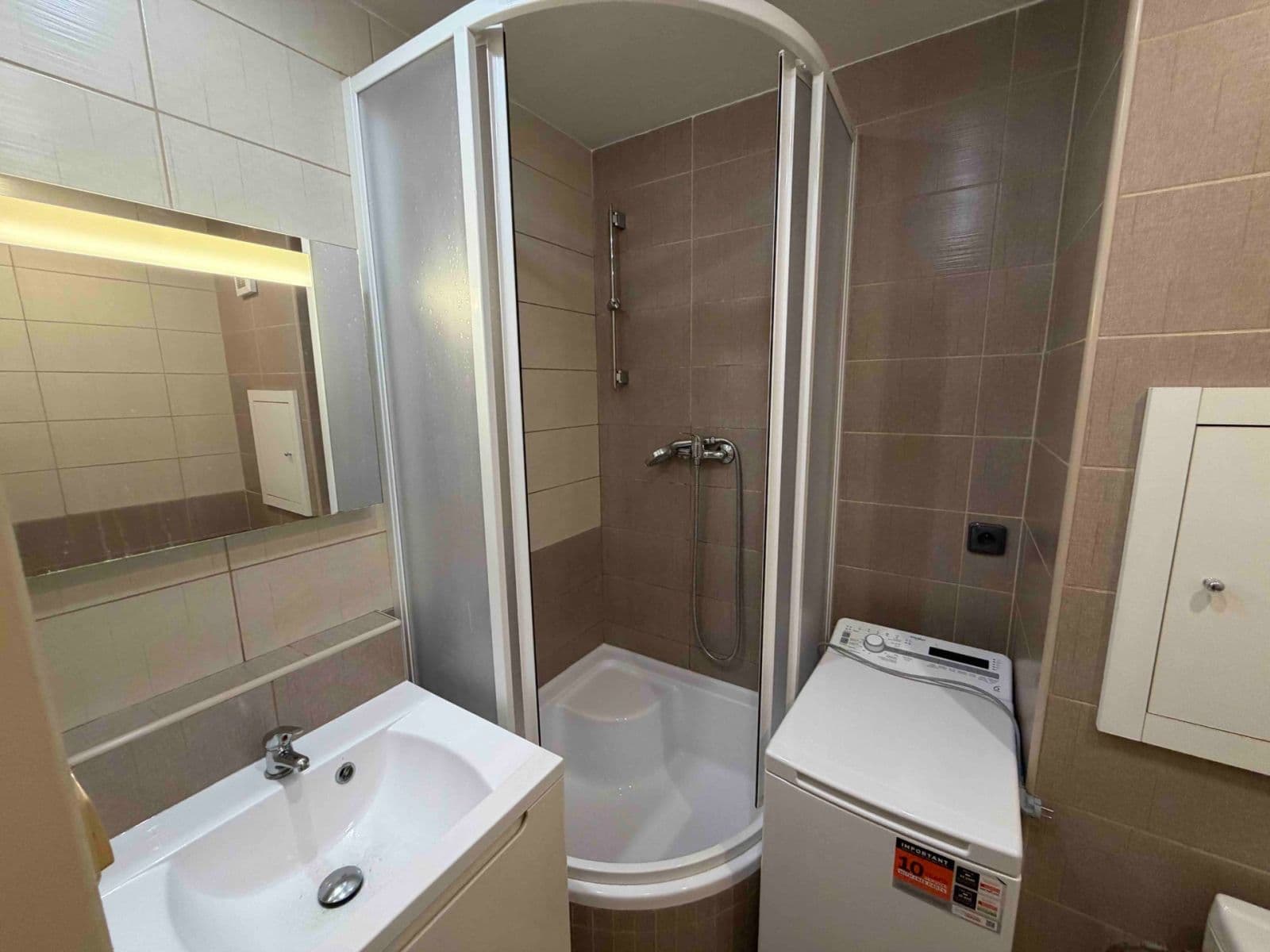 Studio flat to rent, 32 m², Lidická, Pardubice, Pardubický Region Studio flat to rent, 32 m², Lidická, Pardubice, Pardubický Region