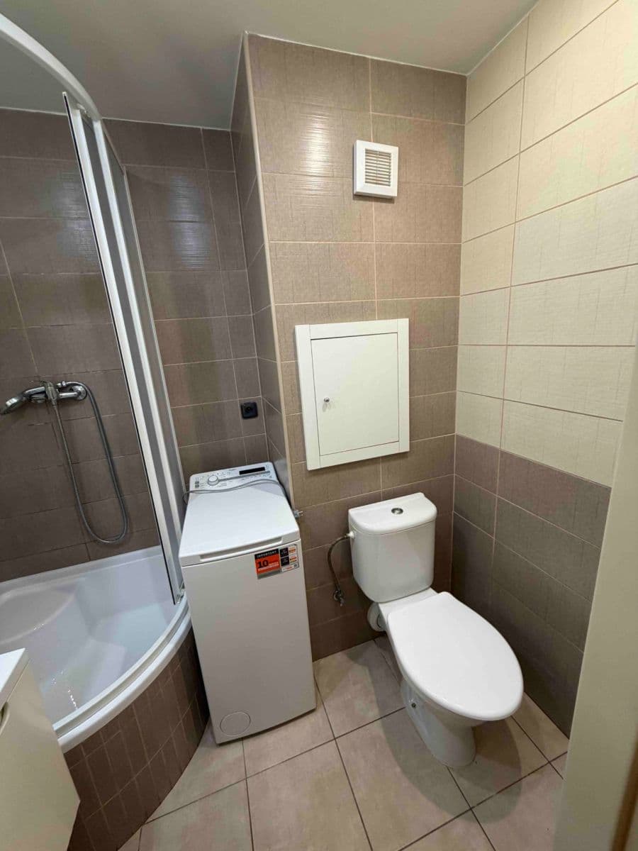 Studio flat to rent, 32 m², Lidická, Pardubice, Pardubický Region Studio flat to rent, 32 m², Lidická, Pardubice, Pardubický Region