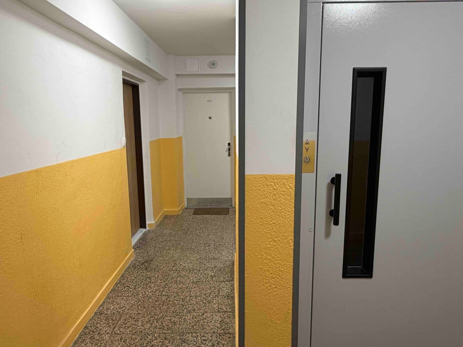 Studio flat to rent, 32 m², Lidická, Pardubice, Pardubický Region Studio flat to rent, 32 m², Lidická, Pardubice, Pardubický Region