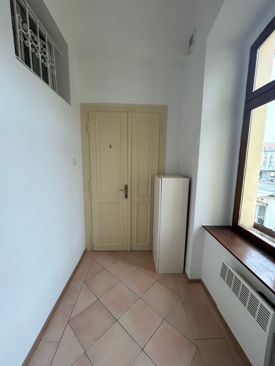 1 bedroom with open-plan kitchen flat to rent, 45 m², Bubenská, Prague, Prague 1 bedroom with open-plan kitchen flat to rent, 45 m², Bubenská, Prague, Prague